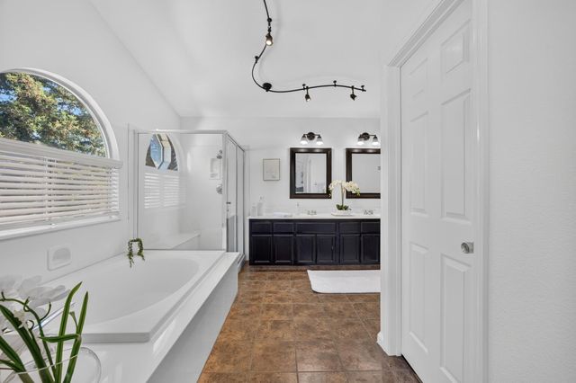 8936 Sheldon Creek Dr, Elk Grove, CA 95624