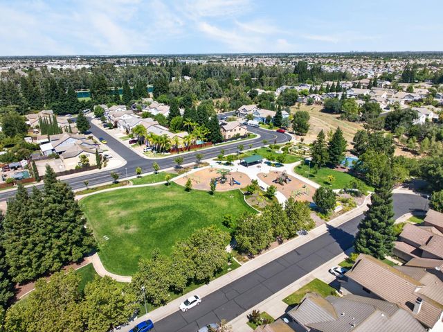 8936 Sheldon Creek Dr, Elk Grove, CA 95624