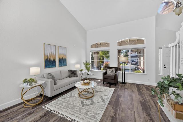 8936 Sheldon Creek Dr, Elk Grove, CA 95624