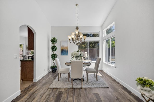 8936 Sheldon Creek Dr, Elk Grove, CA 95624