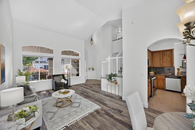 8936 Sheldon Creek Dr, Elk Grove, CA 95624