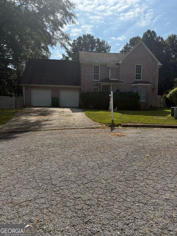 890 Kent Court, Lithonia, GA 30058