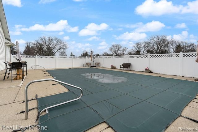 1801 Tahyio Road, Owosso Charter Township, MI 48867