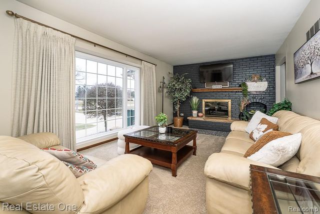 1801 Tahyio Road, Owosso Charter Township, MI 48867