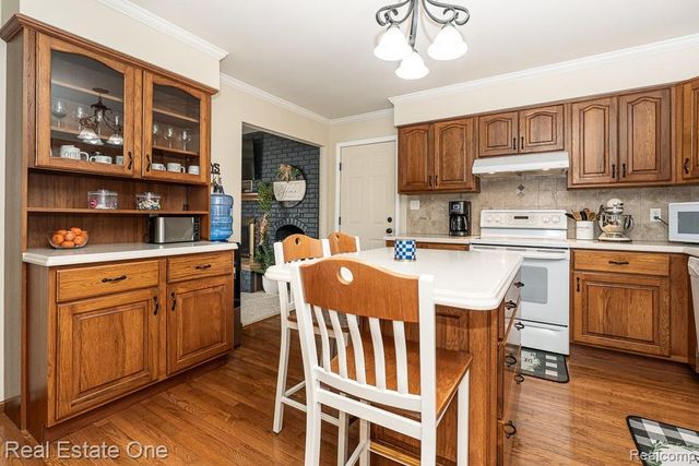 1801 Tahyio Road, Owosso Charter Township, MI 48867