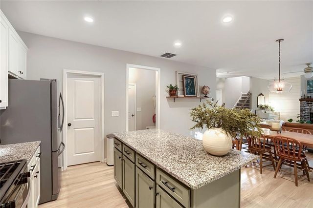 243 N Gwinnett Street, Buford, GA 30518