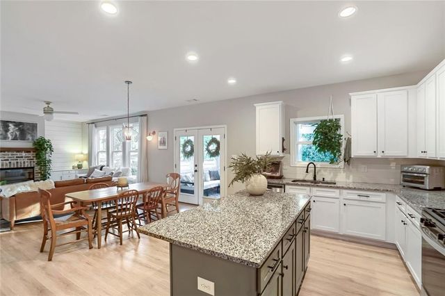 243 N Gwinnett Street, Buford, GA 30518