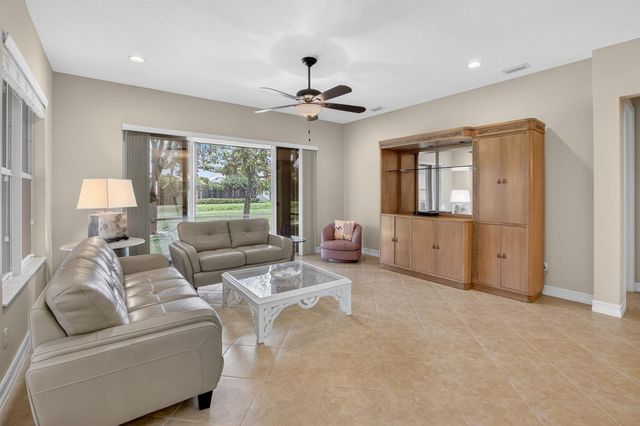 9052 Greenstone Ridge Way, Boynton Beach, FL 33473
