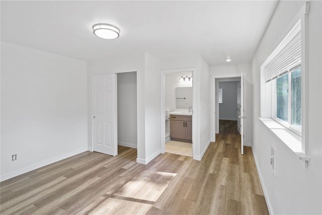 11818 14th Avenue S, Seattle, WA 98168