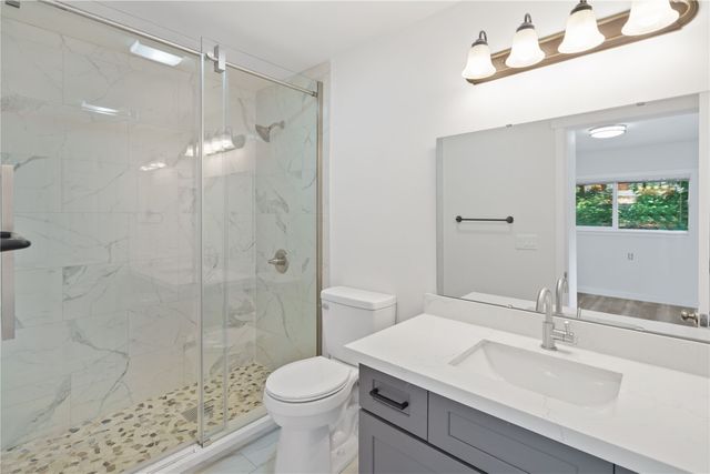11818 14th Avenue S, Seattle, WA 98168