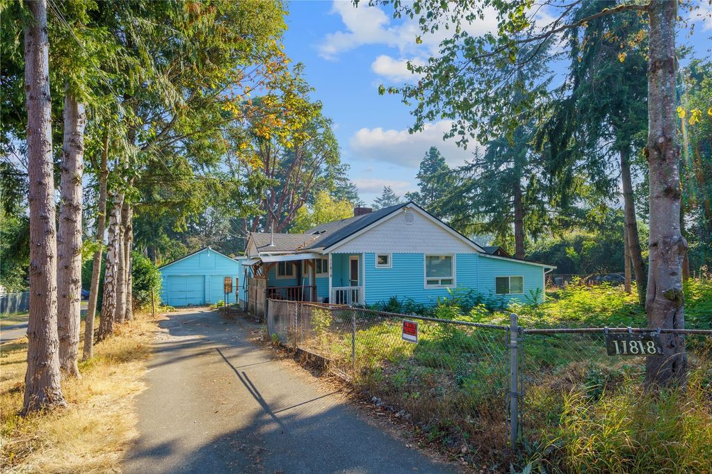 11818 14th Avenue S, Seattle, WA 98168