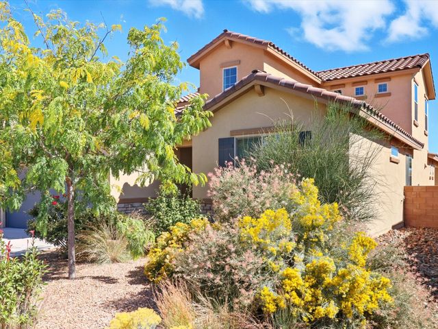 4762 Viento Del Norte, Santa Fe, NM 87507