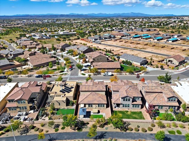 4762 Viento Del Norte, Santa Fe, NM 87507