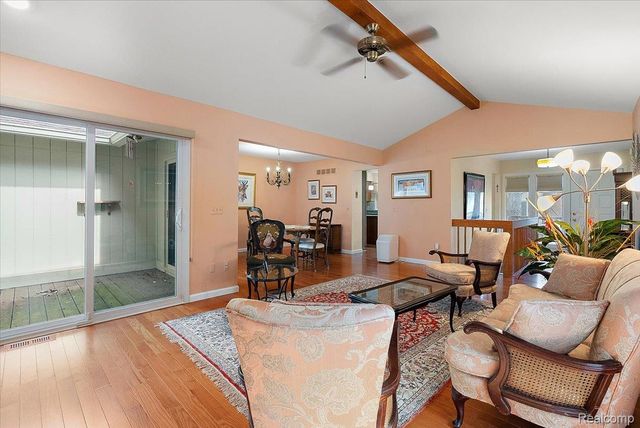 5515 Walnut Circle W 42, West Bloomfield Charter Township, MI 48322