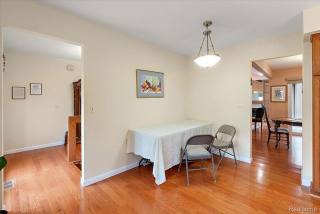 5515 Walnut Circle W 42, West Bloomfield Charter Township, MI 48322