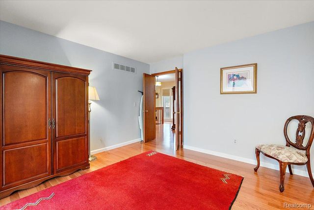 5515 Walnut Circle W 42, West Bloomfield Charter Township, MI 48322