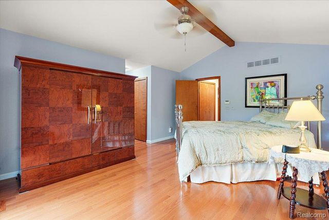 5515 Walnut Circle W 42, West Bloomfield Charter Township, MI 48322