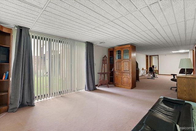 5515 Walnut Circle W 42, West Bloomfield Charter Township, MI 48322