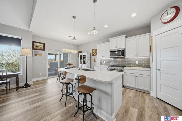 8300 Yankee Woods Drive, Lincoln, NE 68516