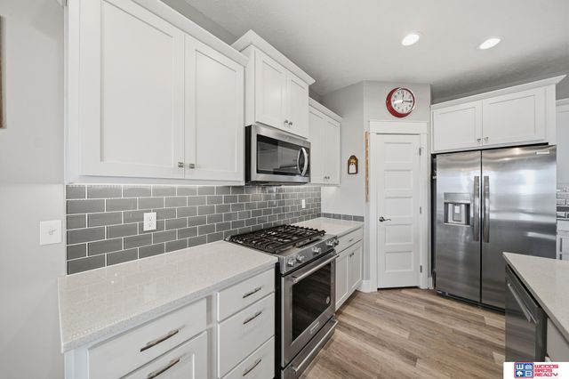 8300 Yankee Woods Drive, Lincoln, NE 68516