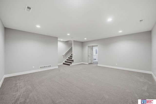 8300 Yankee Woods Drive, Lincoln, NE 68516