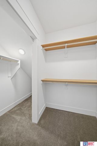 8300 Yankee Woods Drive, Lincoln, NE 68516