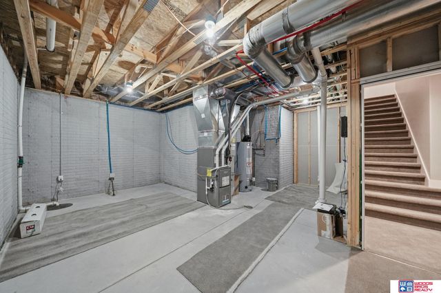 8300 Yankee Woods Drive, Lincoln, NE 68516