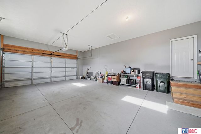 8300 Yankee Woods Drive, Lincoln, NE 68516