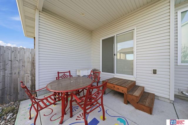 8300 Yankee Woods Drive, Lincoln, NE 68516