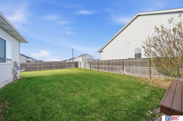 8300 Yankee Woods Drive, Lincoln, NE 68516