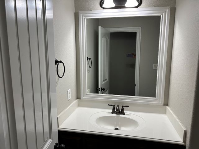 3917 Jeanette Lane, Mckinney, TX 75071