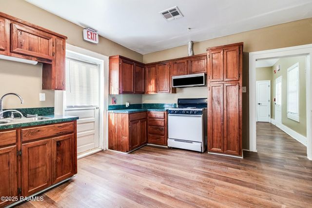 305 S Bridge Street, Washington, LA 70589
