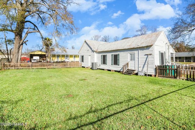 305 S Bridge Street, Washington, LA 70589