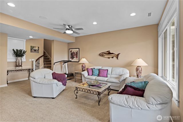 2262 NW Fall Line Lane, Issaquah, WA 98027