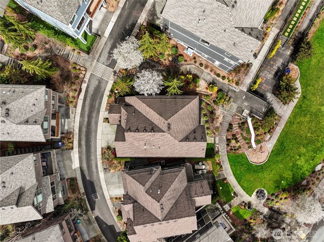 2262 NW Fall Line Lane, Issaquah, WA 98027