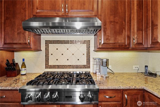 2262 NW Fall Line Lane, Issaquah, WA 98027