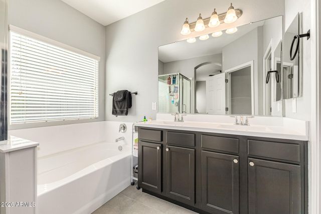 797 W BANYAN Avenue, Queen Creek, AZ 85140