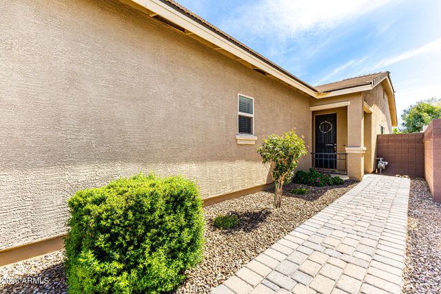 797 W BANYAN Avenue, Queen Creek, AZ 85140