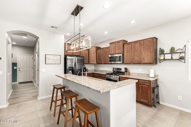 797 W BANYAN Avenue, Queen Creek, AZ 85140