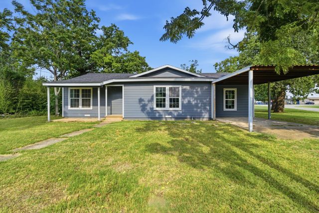 203 N Kickapoo Street, Lipan, TX 76462