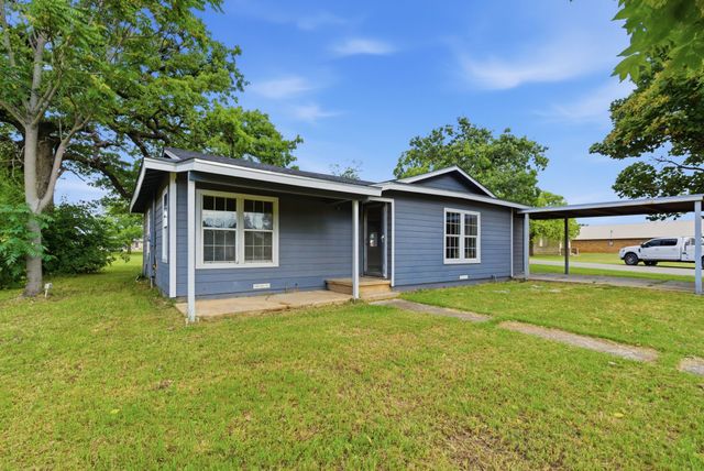 203 N Kickapoo Street, Lipan, TX 76462