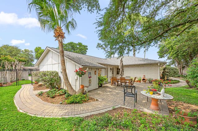 3110 Lynbrook Court, Sugar Land, TX 77478