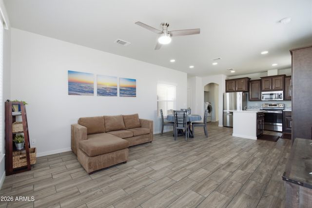 650 N Hawes Road 3313, Mesa, AZ 85207