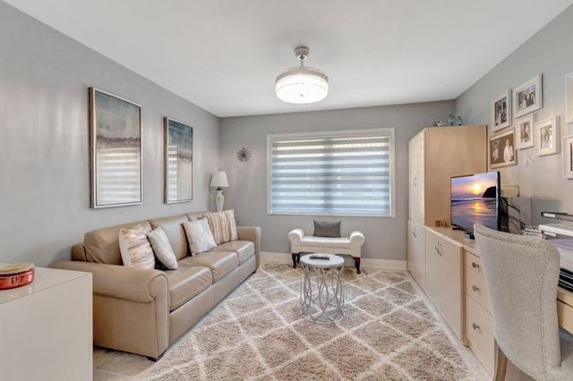 7187 Summer Tree Drive, Boynton Beach, FL 33437