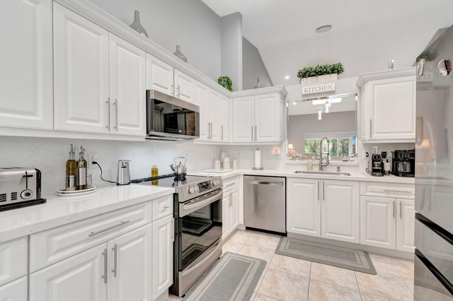 7187 Summer Tree Drive, Boynton Beach, FL 33437