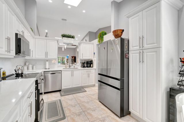 7187 Summer Tree Drive, Boynton Beach, FL 33437