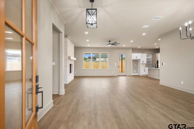 371 Mac Circle, Bullard, TX 75757