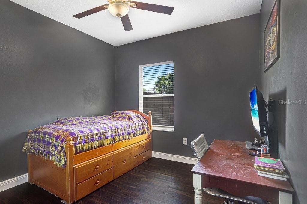 Image 19 of property listing at 6915 MONARCH PARK DRIVE, Apollo Beach, FL 33572