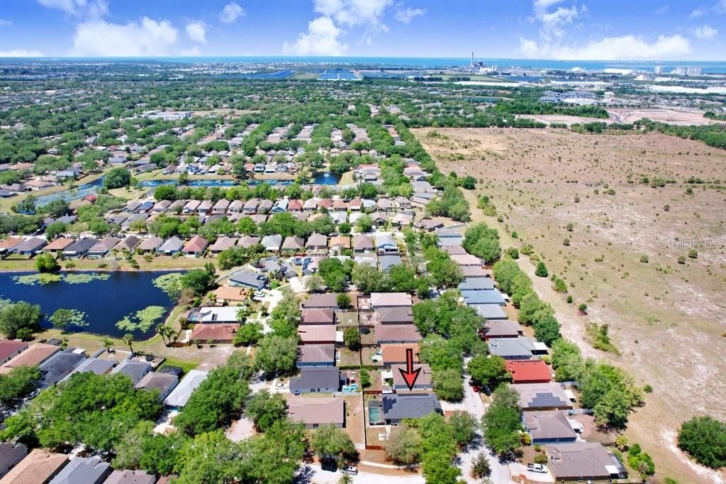 Image 36 of property listing at 6915 MONARCH PARK DRIVE, Apollo Beach, FL 33572