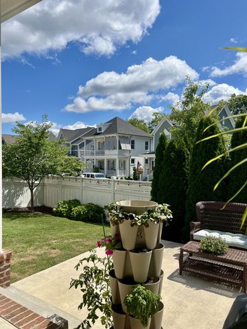 2001 Erwin St, Franklin, TN 37064
